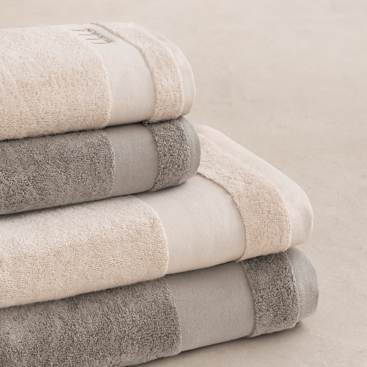 Juego de Toallas Bicolor Luxe Taupe - Beige 700 gr